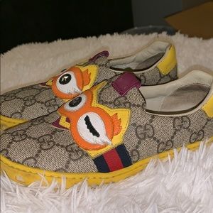 Used kids Gucci trendy sneaker size 28